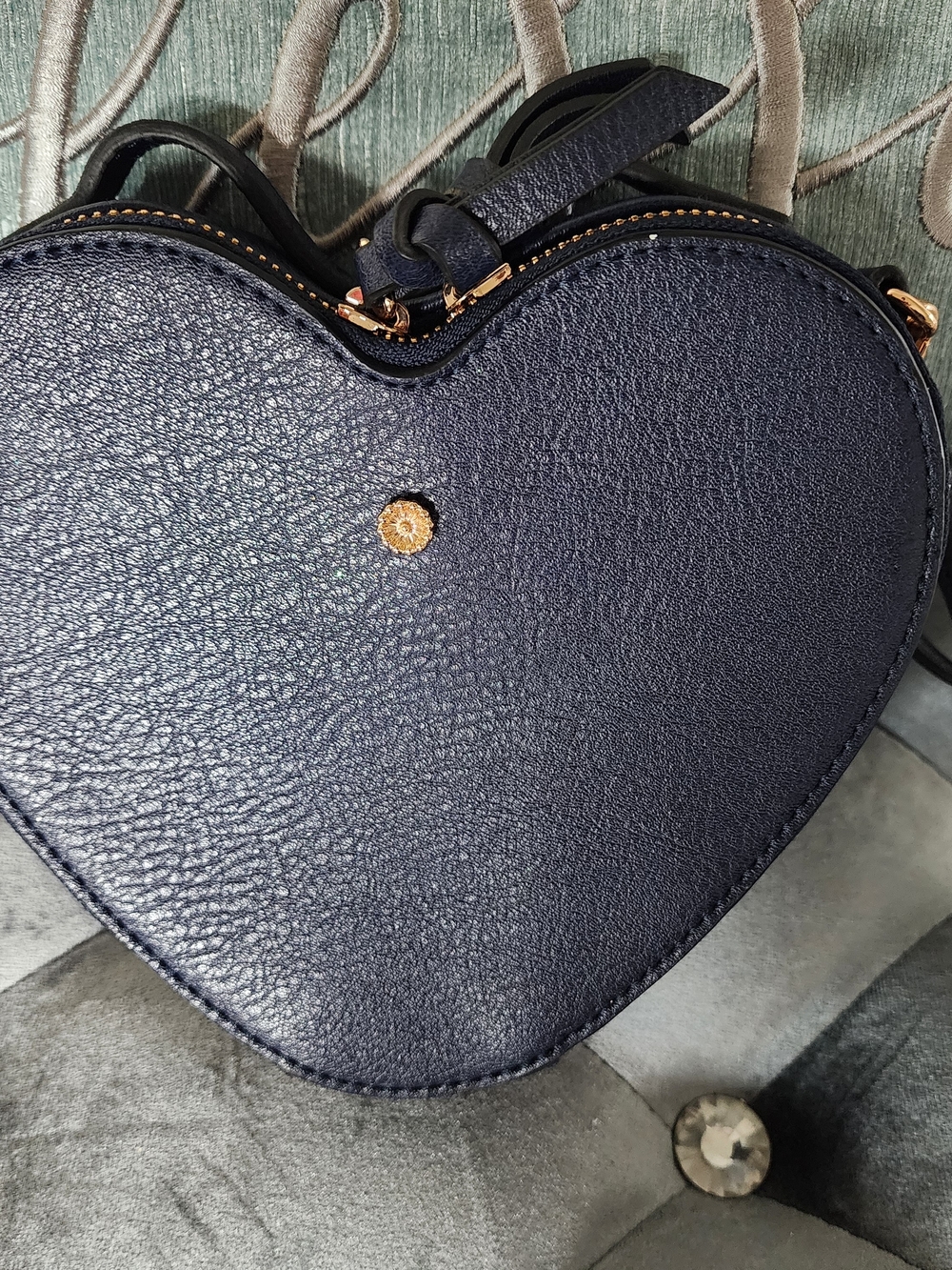 Women's Heart-Shaped Crossbody Bag - Navy